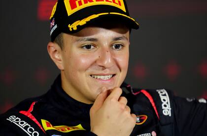 Isack Hadjar llega a la Fórmula 1, a los 20 años, como piloto de Racing Bulls en lugar del neozelandés Liam Lawson, que pasa a Red Bull.