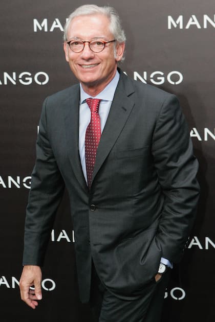 Isak Andic asiste al lanzamiento de la nueva colección de Mango en el Centro Pompidou el 17 de mayo de 2011