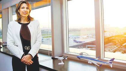 Isela Costantini, presidenta de Aerolíneas Argentinas, prevé que la empresa será rentable dentro de cuatro años