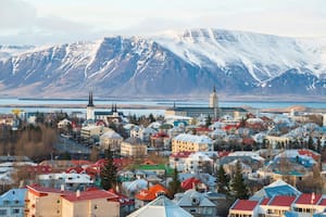 Islandia. El país en el que sale agua mineral del grifo y es boom por una serie