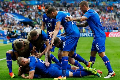 Islandia festejó el empate y la clasificación