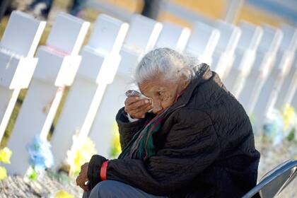 Familiares de los caídos llegaron a Darwin para inaugurar las 90 placas de soldados que hasta ahora yacían sin nombre, el 26 de marzo de 2018