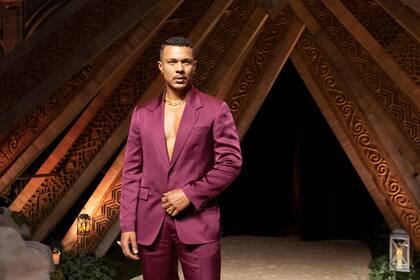 Ismael Cruz Córdova posó en la alfombra roja de Los Anillos del Poder