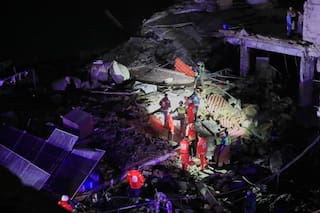 Israel ataca múltiples sitios en Líbano antes de una reunión clave sobre desarme