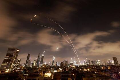 Israel ha activado en los últimos días su sistema de defensa aérea para contrarrestar los misiles de Irán.