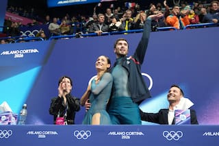 ISU defiende puntuación en danza sobre hielo tras oro a Francia sobre EEUU por una jueza francesa