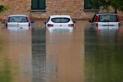 Las inundaciones en Italia ya dejaron un saldo de nueve muertos  y miles de evacuados