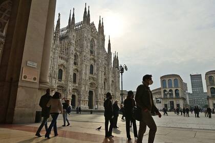 Italia pide a la población &quot;quedarse en casa&quot;