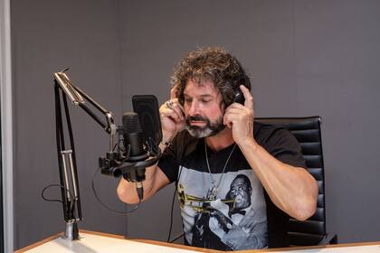 Iván Noble lleva a la radio la música, las palabras y la música de las palabras