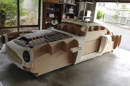 Ivan Sentch quiere construir una réplica de un Aston Martin a partir de piezas creadas con una impresora 3D