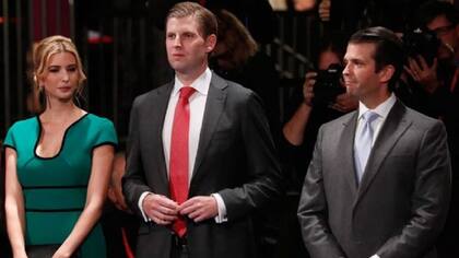 Ivanka, Eric y Donald Trump, tres de los cinco hijos del candidato a la presidencia republicano.