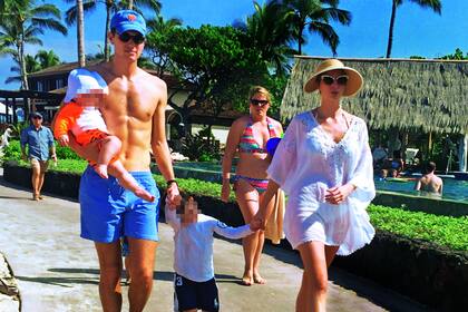 Ivanka, Jared y sus hijos menores, Joseph y Theodore. Su custodia fue sumamente discreta, quien se hizo notar fue la nanny,
que no se despegó ni un segundo de los chicos.