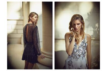 Izq., vestido en encaje con detalle de lentejuelas, con líneas bordadas en cristales Swarovski, de Marcelo Giacobbe. Der., traje de noche en tono acero, realizado sobre capas de tul lamé con flores de cuero laminado vinílico cortadas con láser, de Gabriel Lage