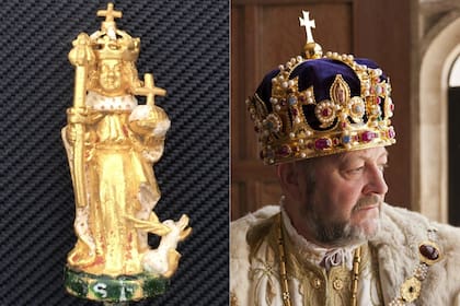 Izquierda: la pieza de oro macizo de la corona perdida de Enrique VIII que fue desenterrada en un campo. Derecha: una réplica de la corona de Enrique VIII