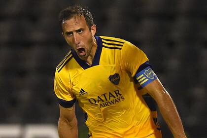 Izquierdoz celebra su gol ante Newell's, en Rosario, en la segunda fecha de la Copa de la Liga.