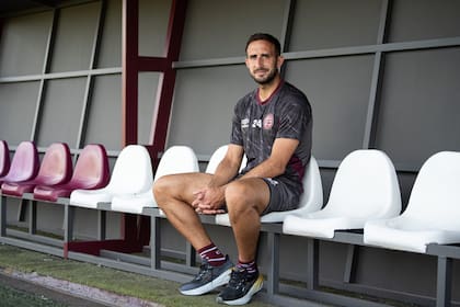 Izquierdoz, en el banco de suplentes: sueña con dirigir o ser director deportivo en el futuro