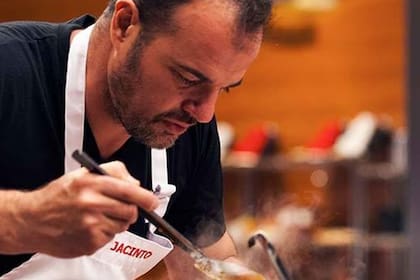 Jacinto, eliminado del concurso