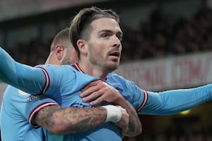 La foto de Grealish en la tribuna del City que emocionó a todos: con quiénes posó