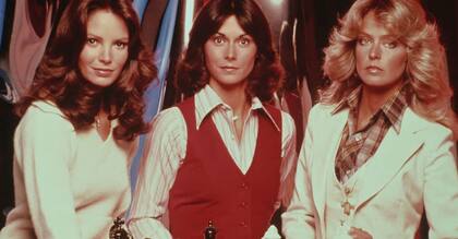 Jaclyn Smith,  Kate Jackson  y Farah Fawcett en ese serie emblema de los 70