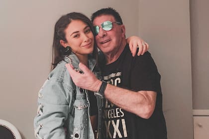 Jacobo Winograd y su hija Nazarena