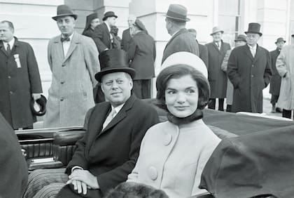 Jacqueline Kennedy y el sombrero pillbox que se convirtió en un clásico de los 60