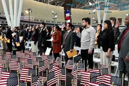 Jacqueline Stevens afirmó que la estructura migratoria presume que los detenidos no son ciudadanos