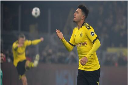 Jadon Sancho, de 19 años, juega en Borussia Dortmund y está valorizado en 130 millones de dólares.