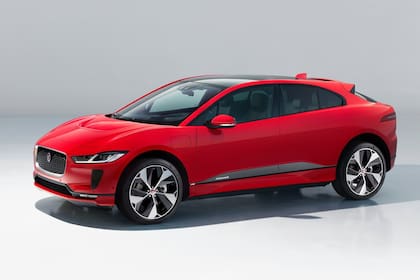 Jaguar I-Pace. Rompe con el estilo de la marca para aprovechar la plataforma eléctrica