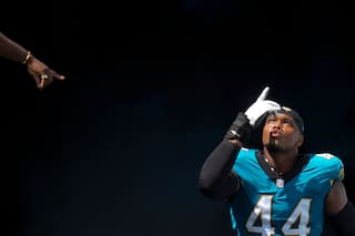 Jaguars extienden a Travon Walker por cuatro años y US$110 millones