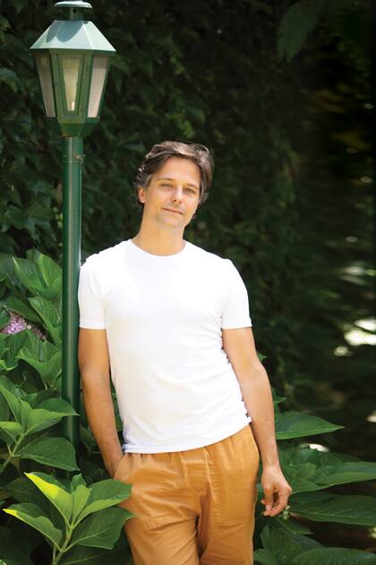 “Mi padre es una mezcla de mito, leyenda y realidad. En su cotidianidad, se presenta como una persona mucho más frágil de lo que se muestra” (Iván)