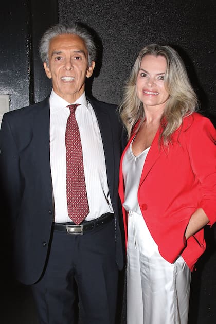 Jairo deleitó con su música y estuvo acompañado por su novia, la abogada cordobesa Laura Bonfante