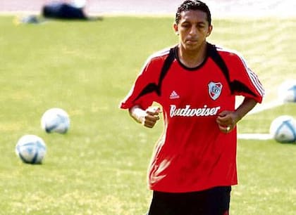 Jairo Patiño tuvo un buen paso por el Millonario entre 2004 y 2006, donde anotó cinco goles.