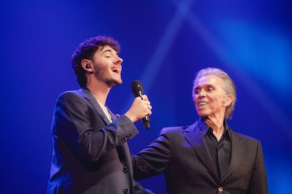 Jairo se encuentra acompañando a su nieto Francisco en su carrera artística