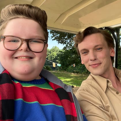 Jake Connelly dijo que Jamie Campbell Bower fue su mentor y le aconsejó que mantenga la cabeza fría y no se acerque a las nubes (Foto: Instagram @strangerthingstv)
