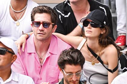 Jake Gyllenhaal con su novia desde hace cinco años, la modelo francesa Jeanne Cadieu.