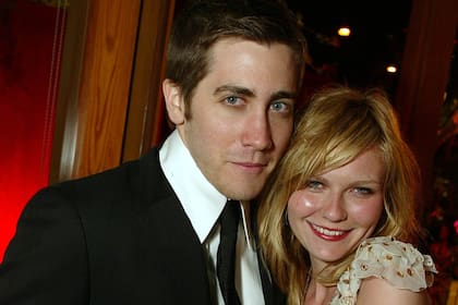 Jake Gyllenhaal y Kirsten Dunst en 2003