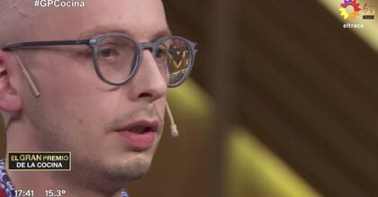 Jakub, participante del equipo rojo, recibió duras críticas por su plato. "Es muy simplón", sentenció Petersen.