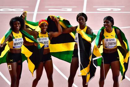 Jamaica, el ganador de los 4x100, con Natalliah Whyte, Shelly-Ann Fraser-Pryce, Shericka Jackson y Jonielle Smith