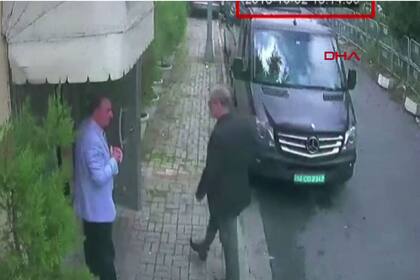 Jamal Khashoggi, en el momento de su entrada en el consulado