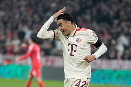 Jamal Musiala convirtió el único gol de Bayern Munich en el triunfo frente a Benfica