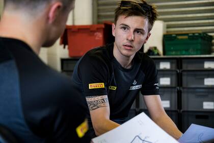 James Baldwin ganó en su debut con la escudería Jenson Team en el campeonato británico GT