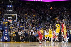 El puñal del "MVP" Harden para la liquidar al bicampeón Golden State Warriors