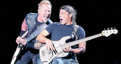 James Hetfield y Trujillo, en una noche ardiente