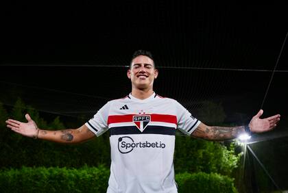 James Rodríguez firmó su contrato con San Pablo el último sábado; no estará ante San Lorenzo