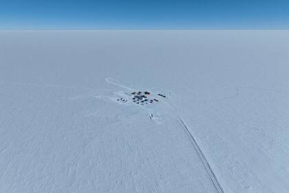 La perforación tuvo lugar a unos 40 kilómetros de la estación de investigación italo-francesa Concordia.