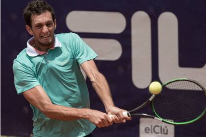 James Ward, durante su primer partido en El Clú
