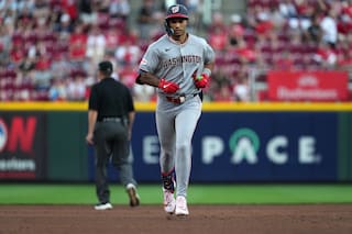 James Wood pega uno de los seis jonrones de Nacionales para vencer 10-4 ante Rojos