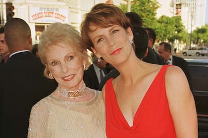 Jamie Lee Curtis junto a su madre, Janet Leigh