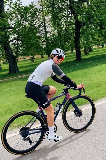 Jamie sostiene que no se trata sólo de fortalecerse físicamente en el gimnasio para soportar las cargas de un auto de Fórmula 1: desde los volantes hasta el tamaño de la cabina hay barreras para las mujeres.