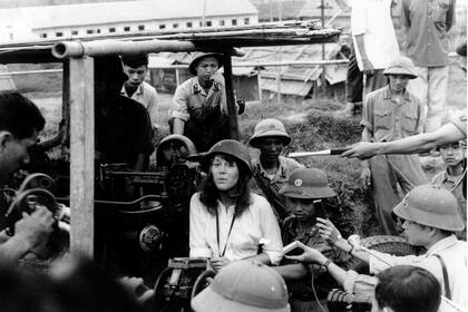 Fonda cerca de Hanoi durante la guerra de Vietnam en 1972